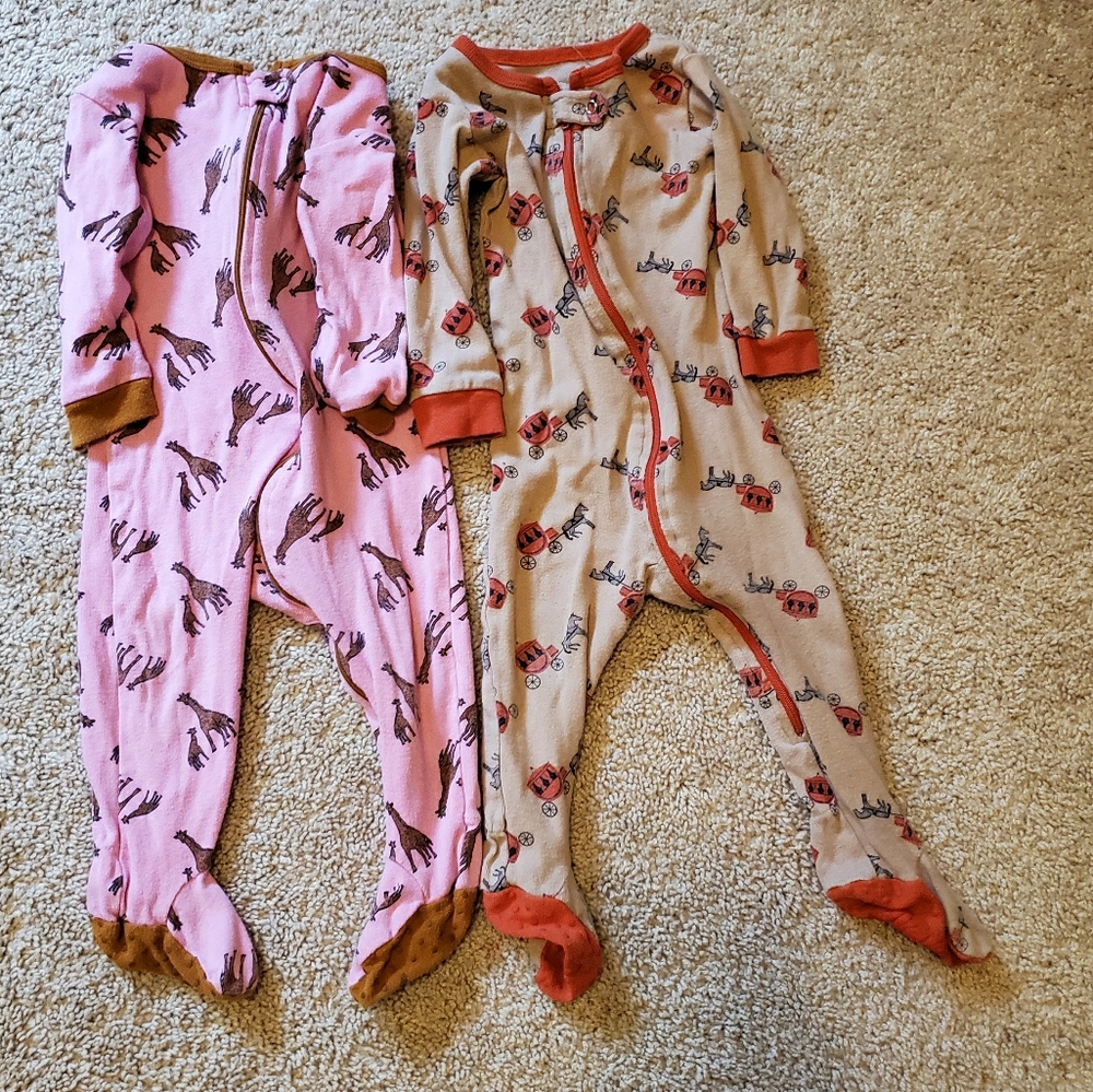 Leveret 6-12 month footed pjs